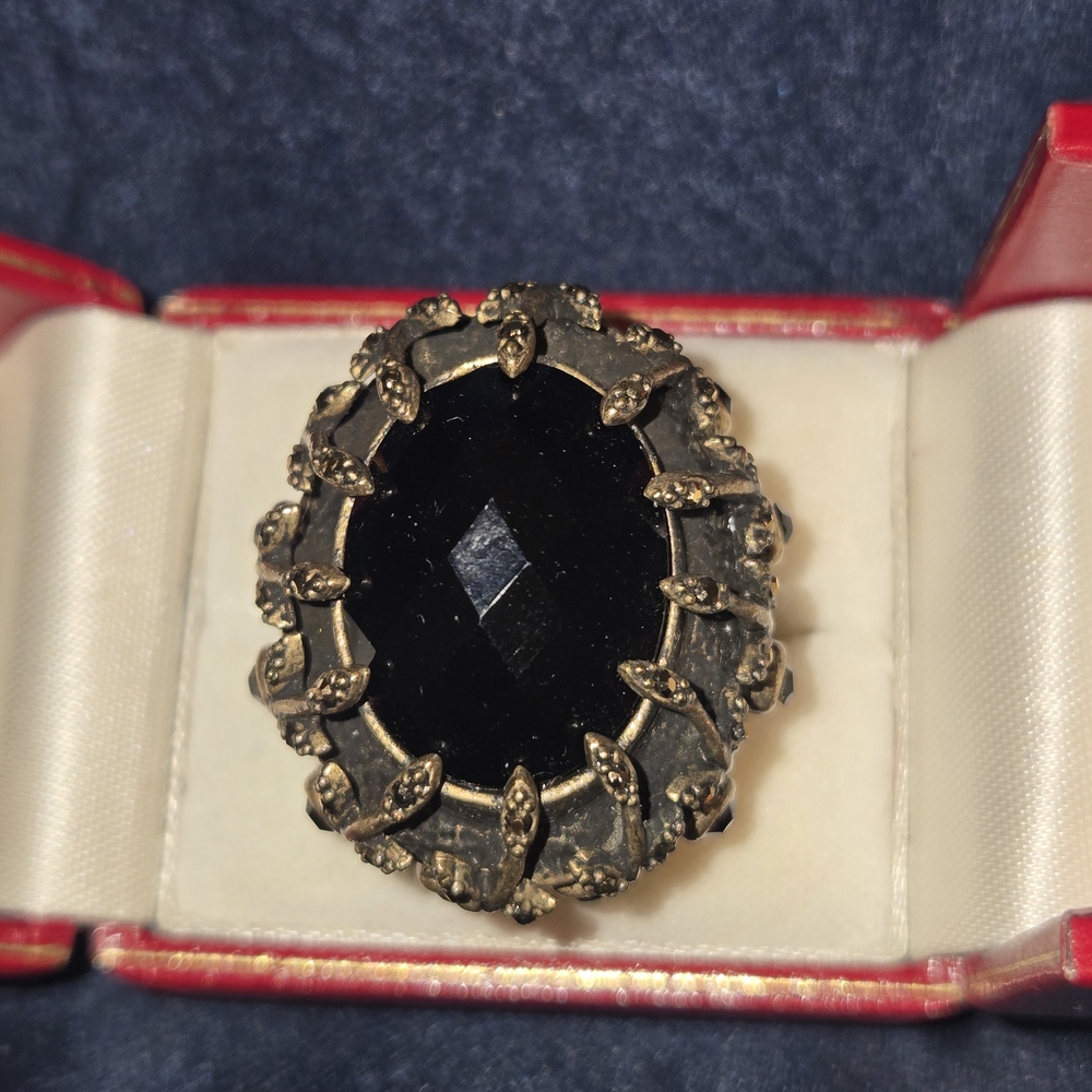 Vintage Black and Gold Brooch